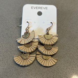 Evereve Cream and gold leather earrings